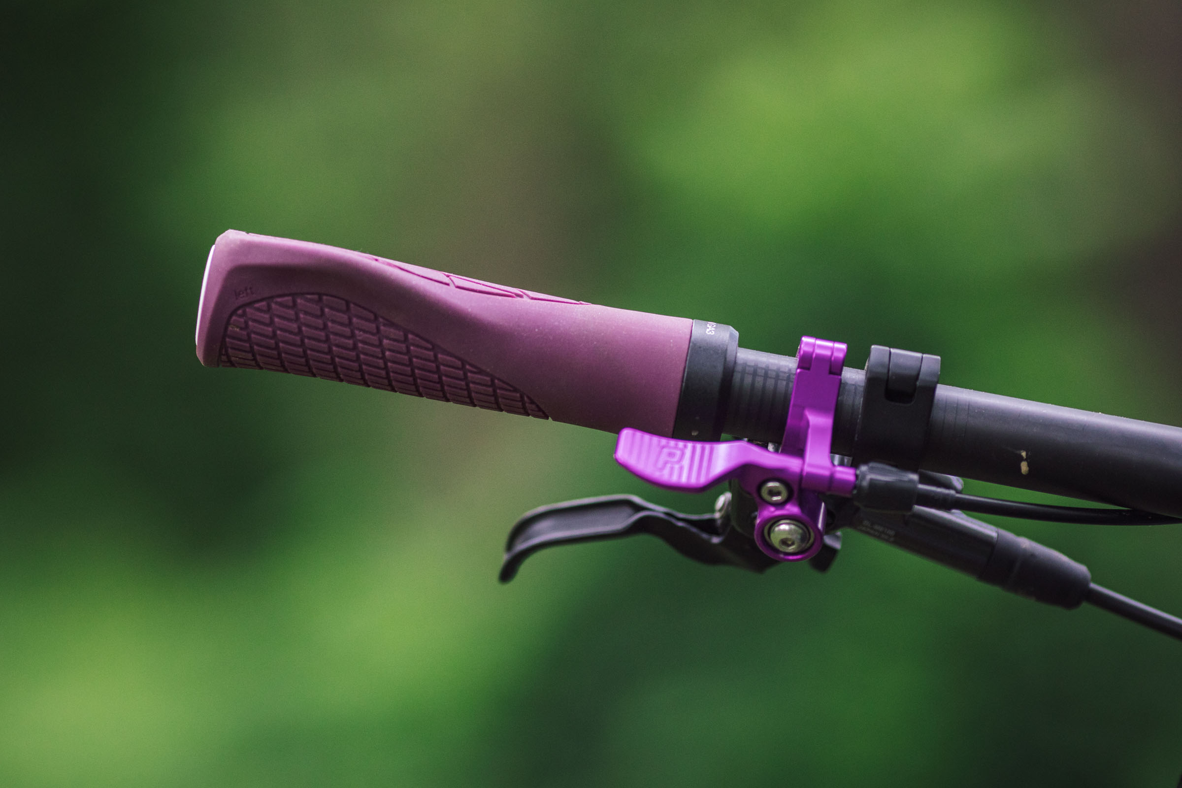 Ergon Ga3 Grips on Handlebar